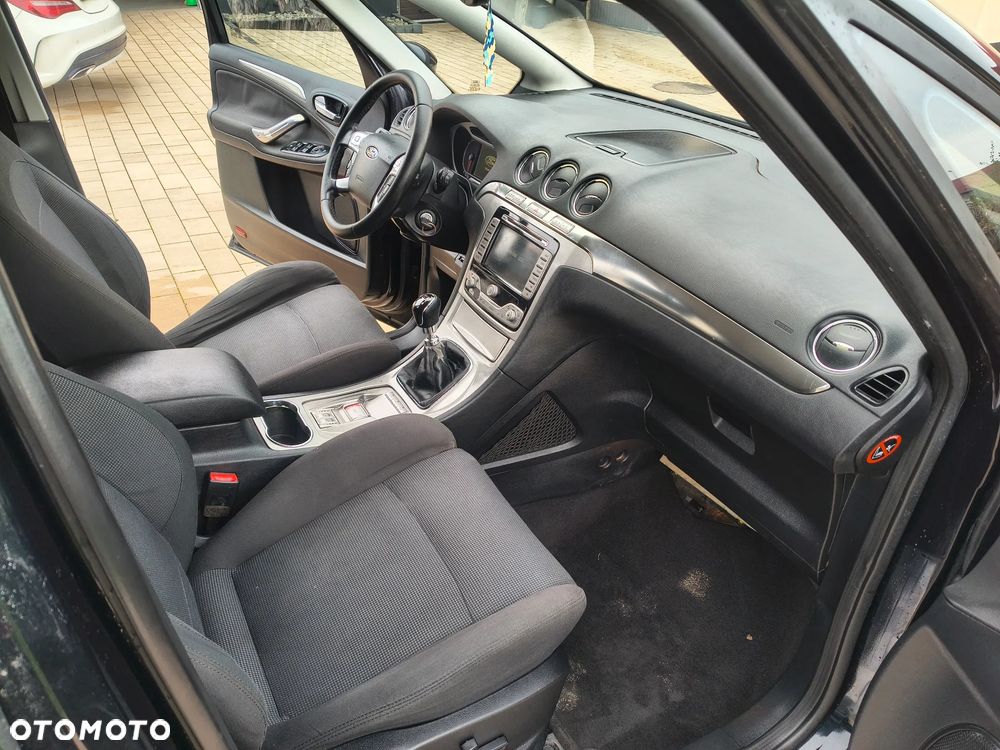 Ford S-Max - 14