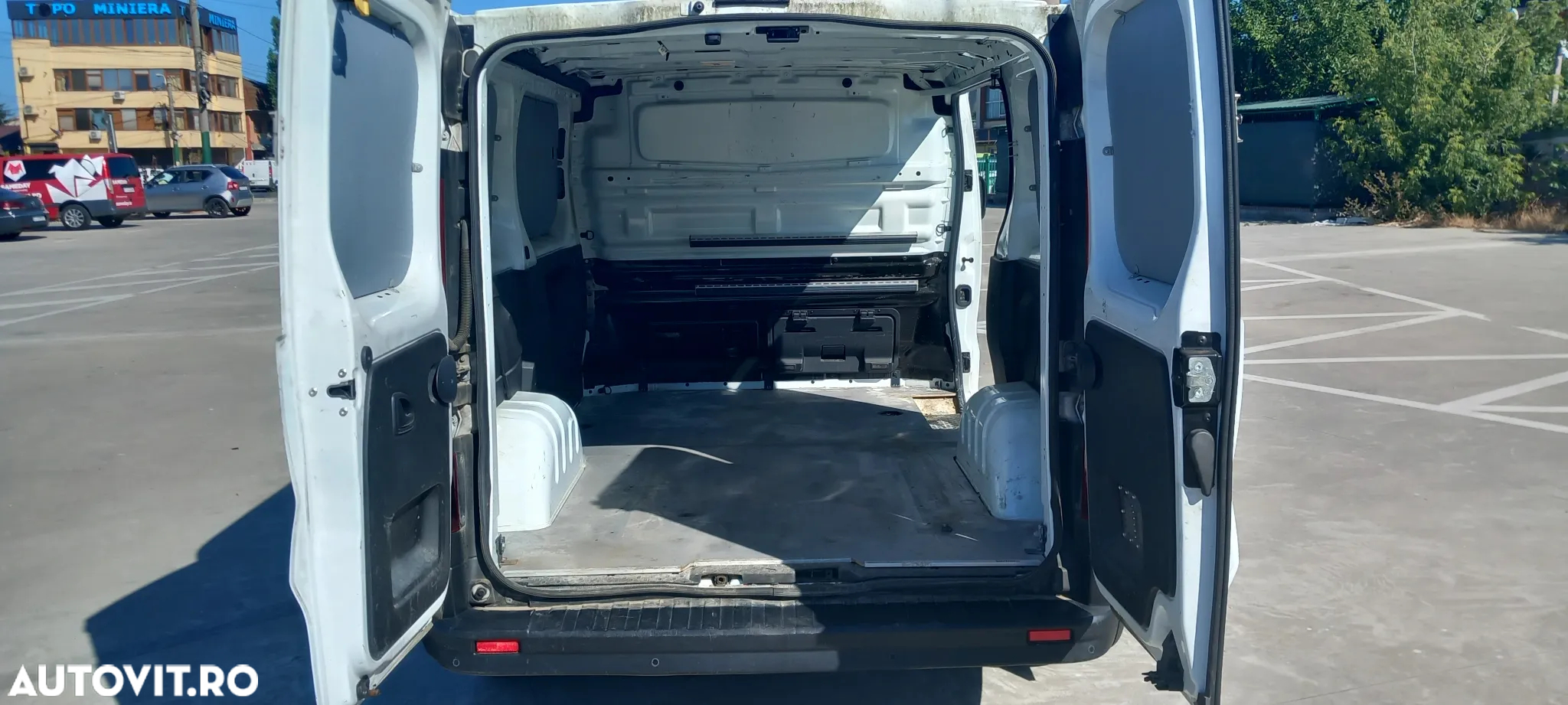Renault Trafic - 6