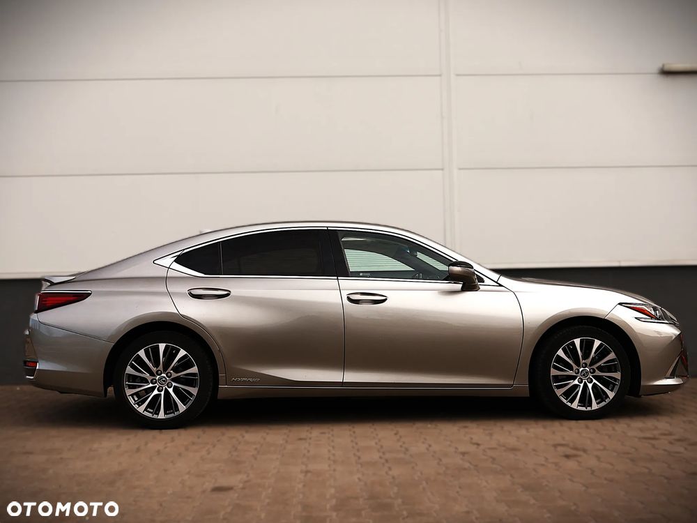 Lexus ES - 8