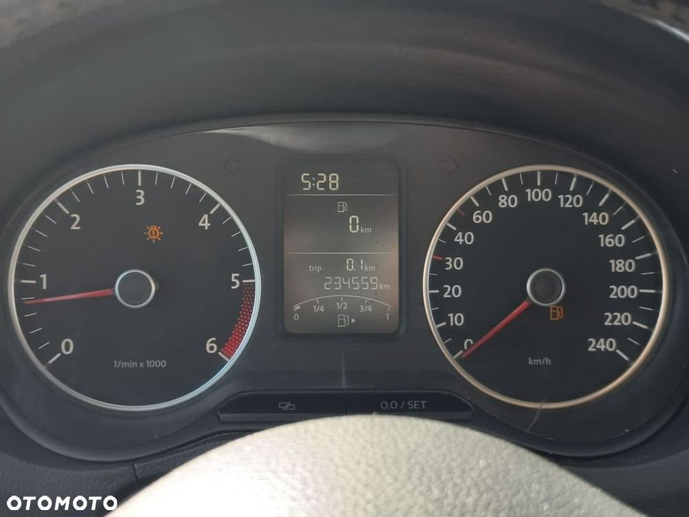 Volkswagen Polo - 13