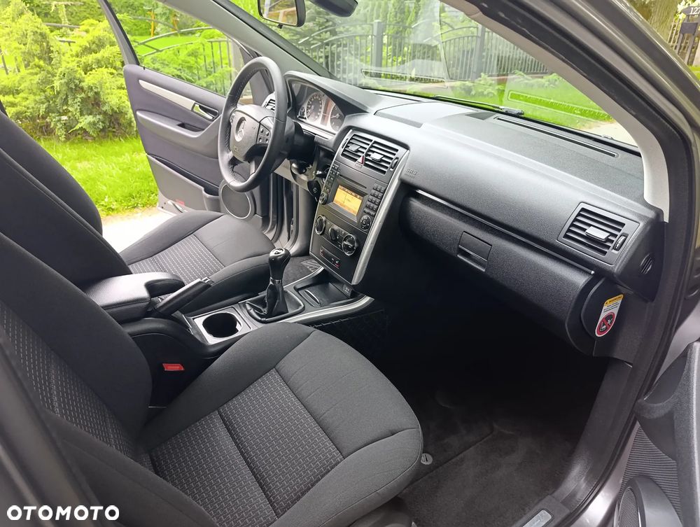 Mercedes-Benz Klasa B 160 BlueEFFICIENCY SPORT EDITION - 9
