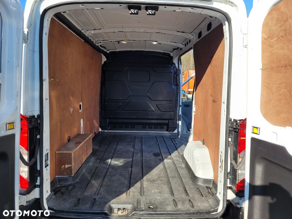 Ford Transit - 18