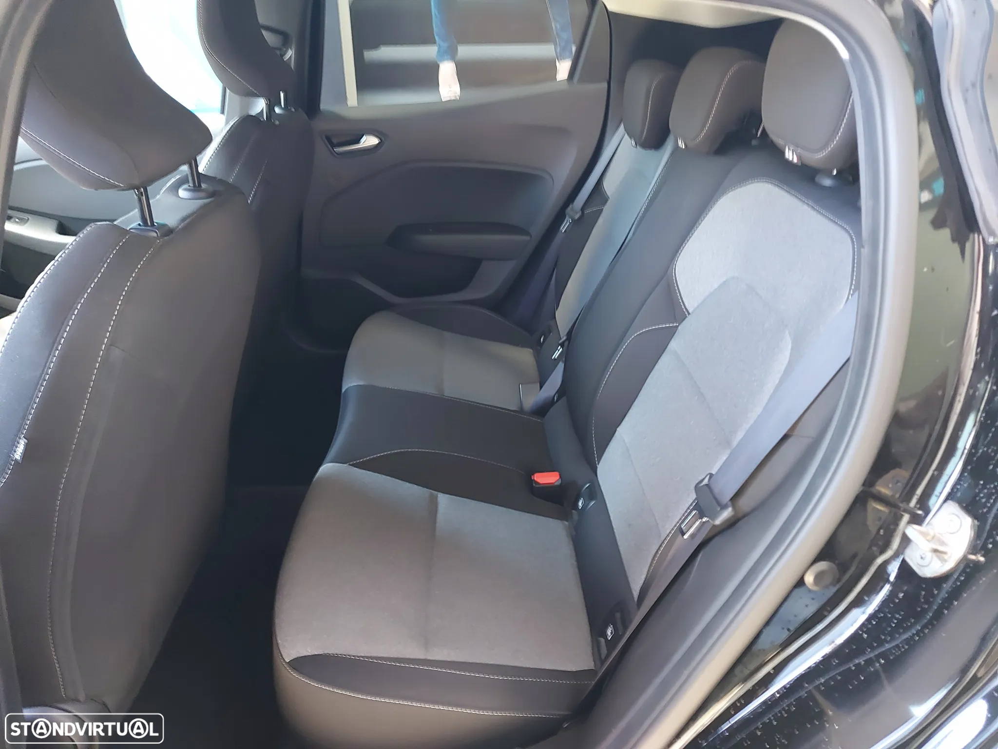 Renault Clio 1.0 TCe Evolution - 10