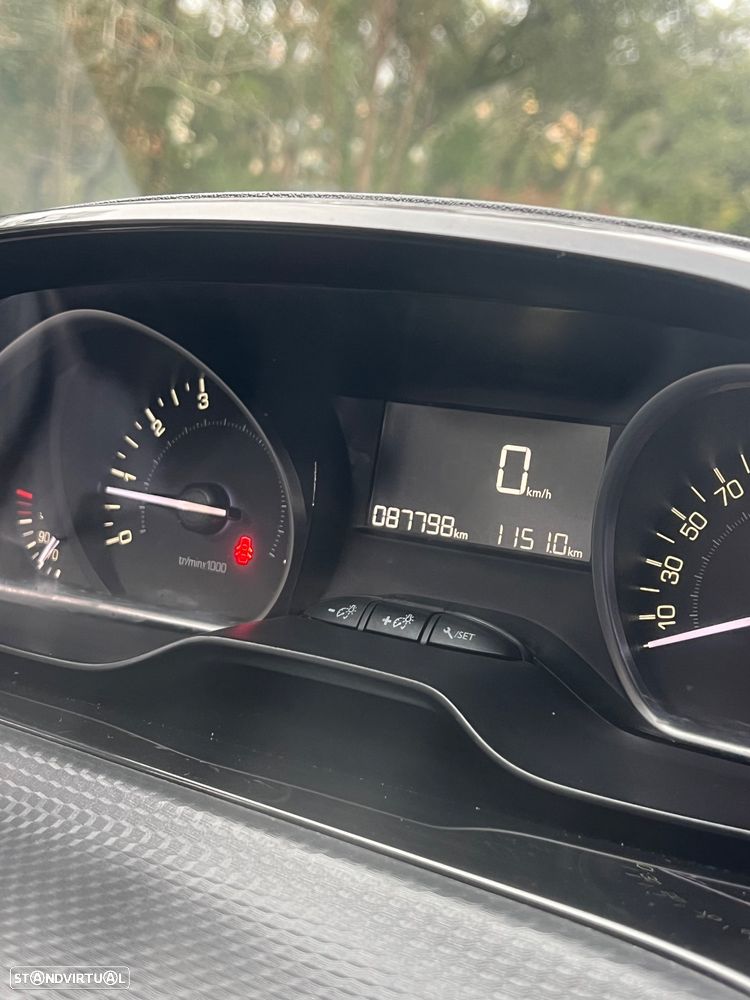 Peugeot 208 1.2 PureTech Style - 12