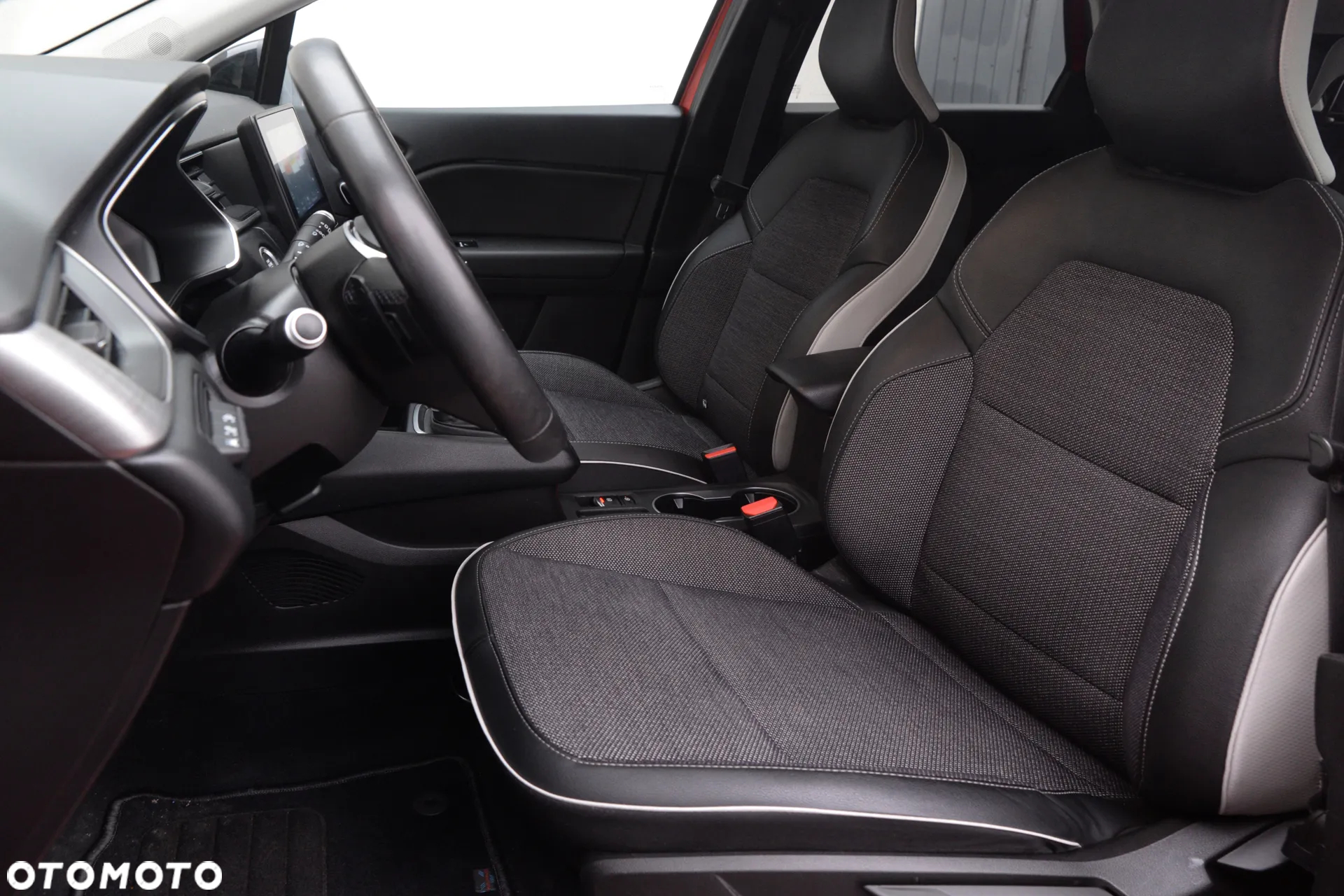 Renault Captur 1.3 TCe Intens EDC - 30