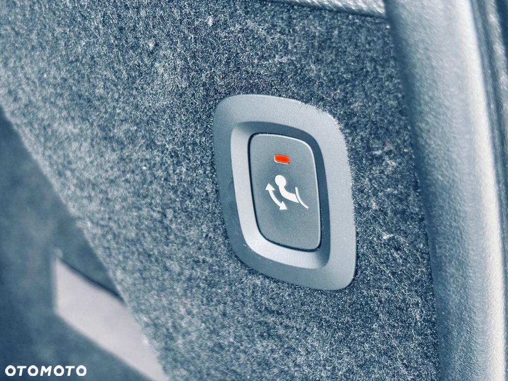 Volvo XC 90 D5 AWD Momentum 7os - 10