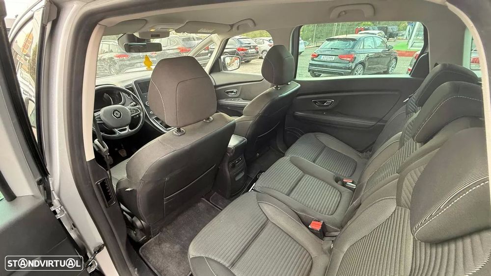 Renault Grand Scénic BLUE dCi 120 BLACK EDITION - 32