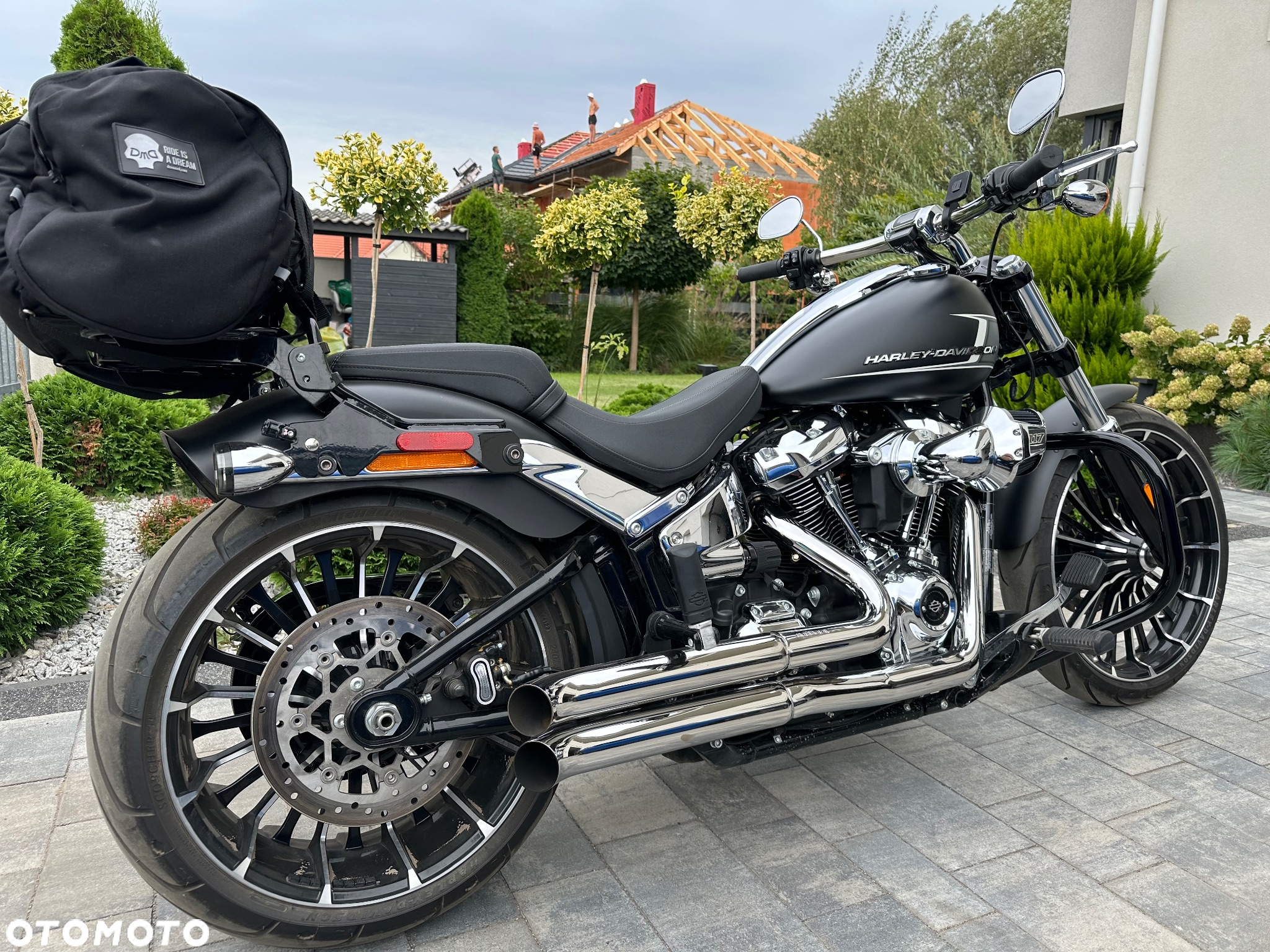 Harley-Davidson Softail Breakout - 8