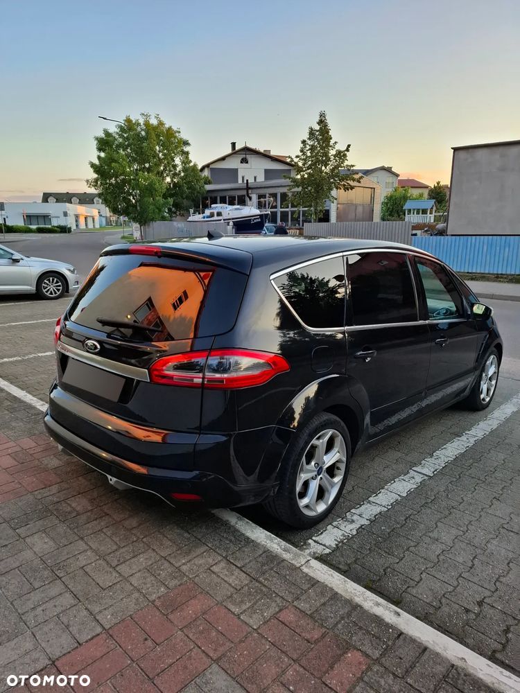 Ford S-Max - 12