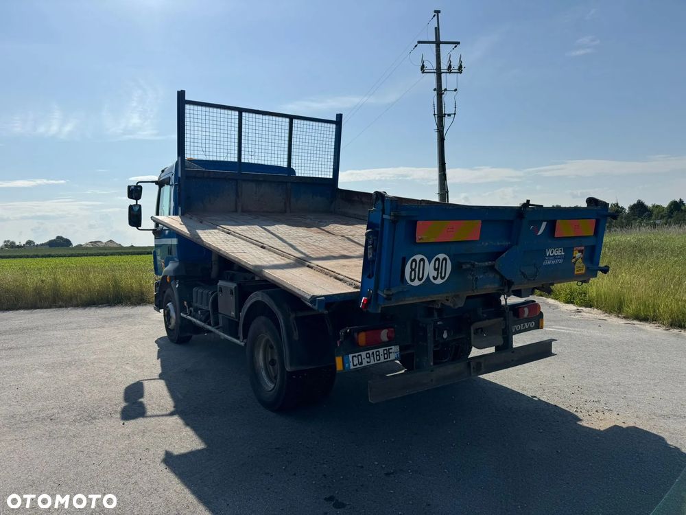 Volvo FL240 - 4