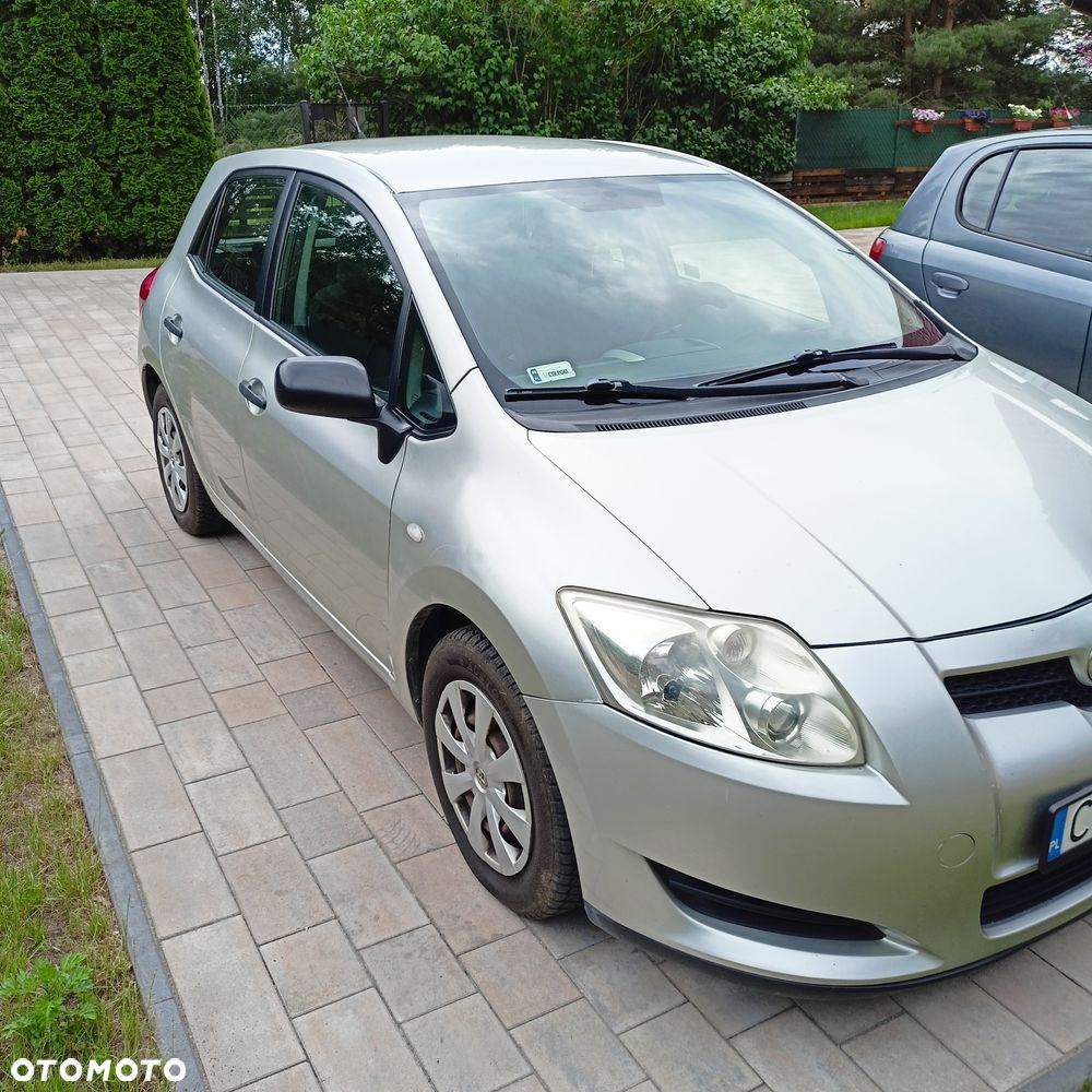 Toyota Auris 1.4 VVT-i Luna - 2
