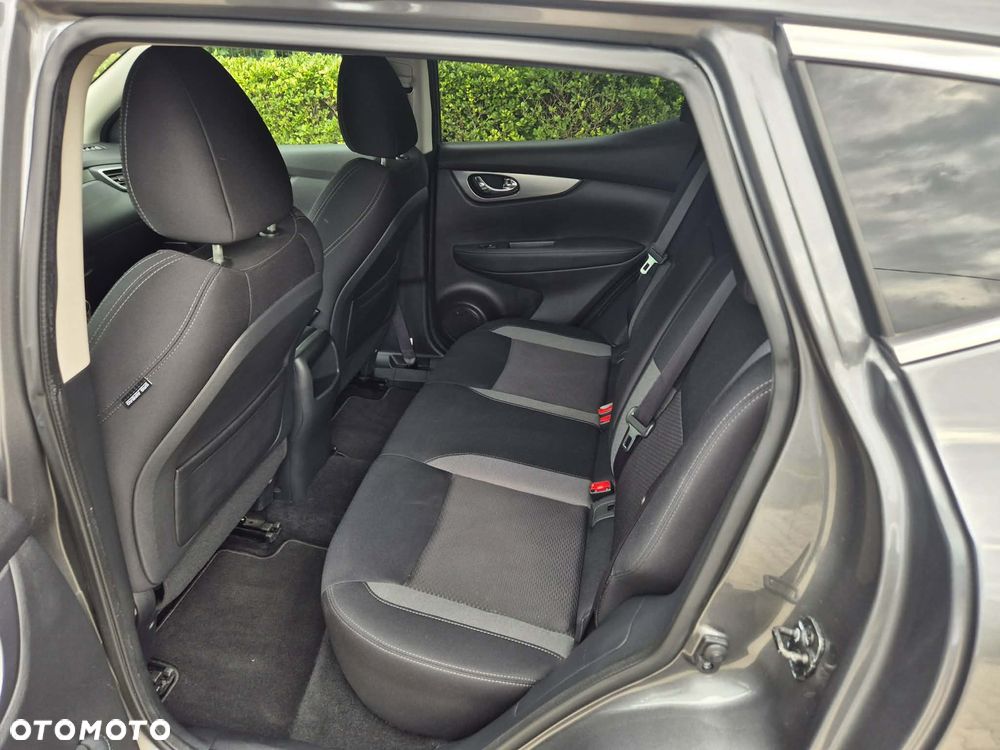 Nissan Qashqai 1.3 DIG-T N-Connecta - 22