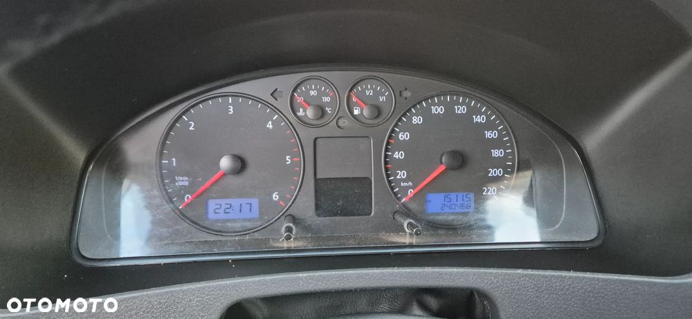 Volkswagen T5 - 18