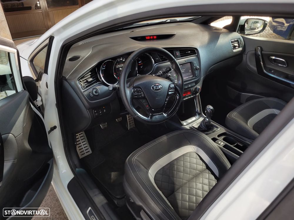 Kia Ceed 1.6 CRDi GT Line - 51