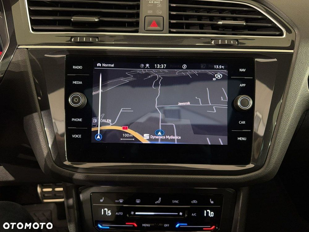 Volkswagen Tiguan - 26