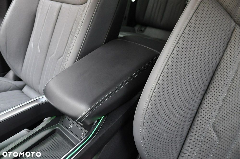 Audi e-tron Sportback - 24