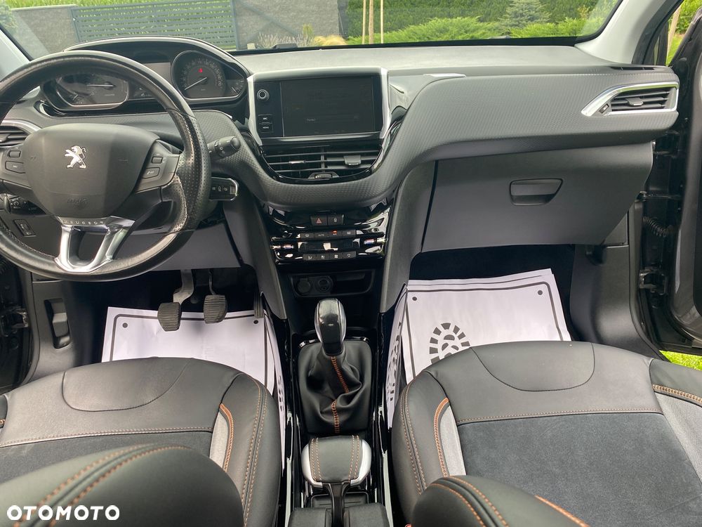 Peugeot 2008 1.2 Pure Tech GPF Crossway S&S - 30