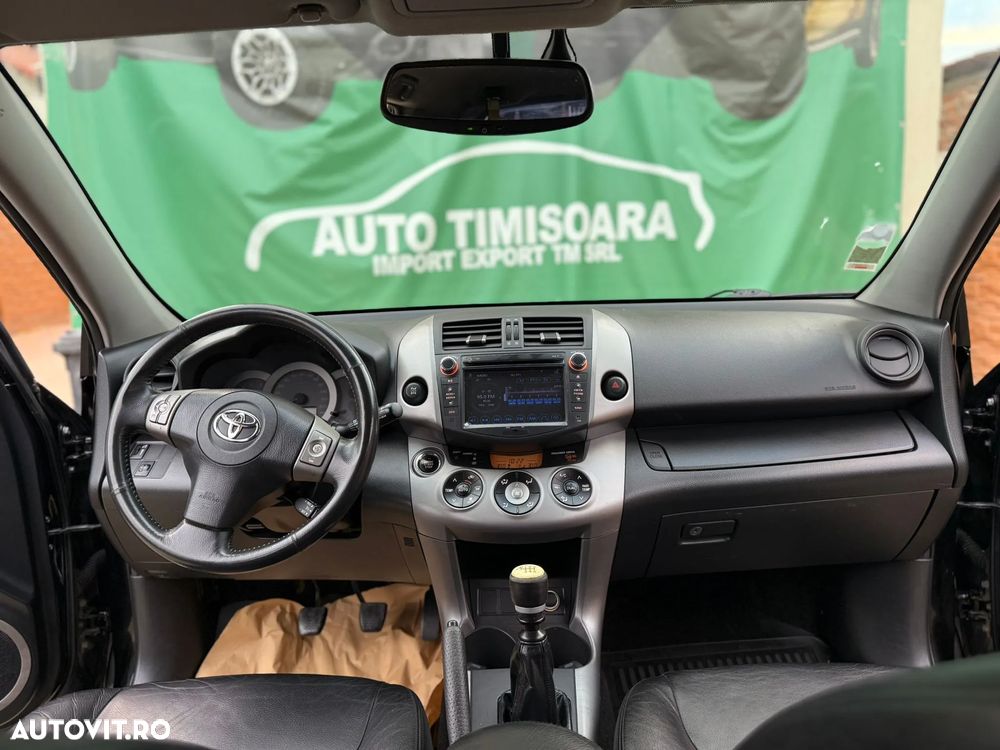 Toyota RAV4 - 6