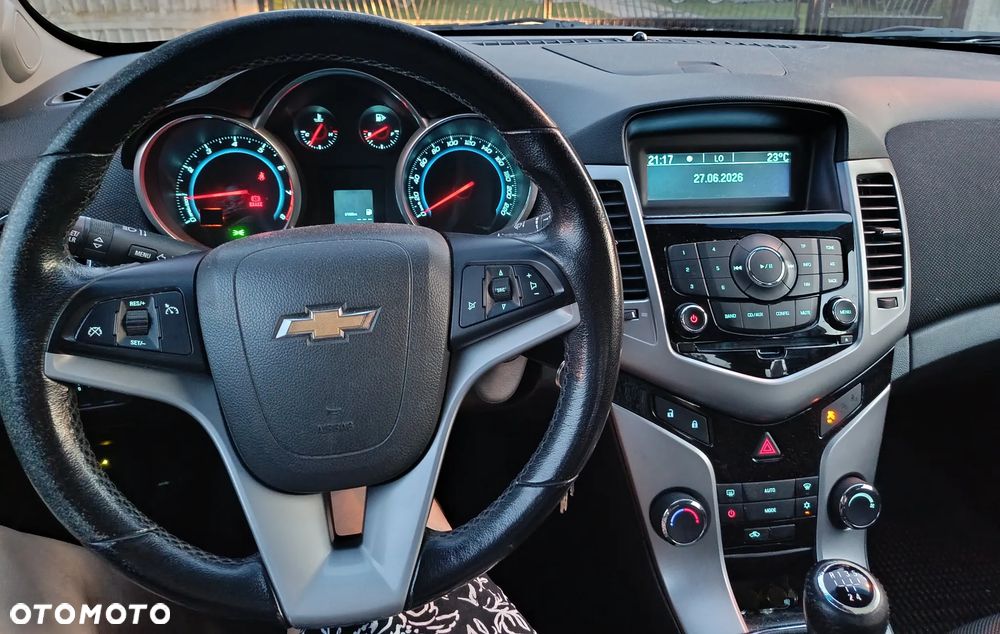 Chevrolet Cruze 1.8 LT+ - 6