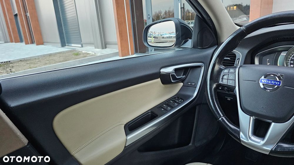 Volvo V60 D4 Drive-E Summum - 9