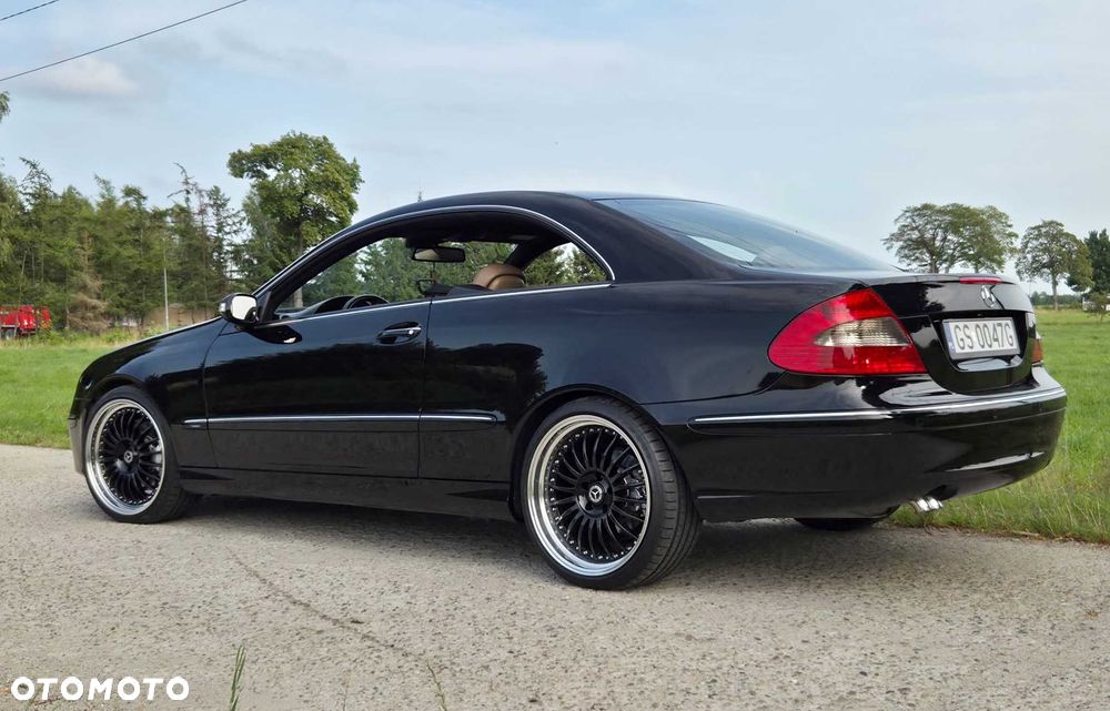 Mercedes-Benz CLK - 6