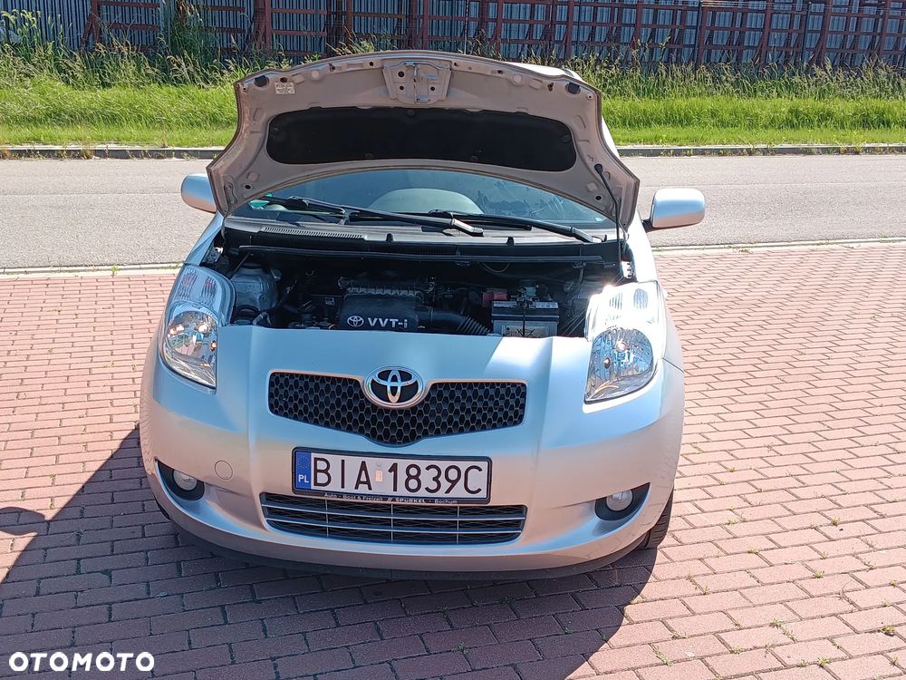 Toyota Yaris 1.3 VVT-i Travel - 4