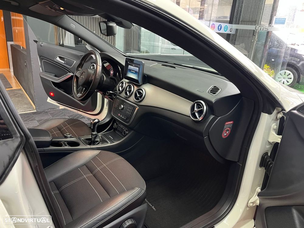 Mercedes-Benz CLA 200 CDI Urban - 9