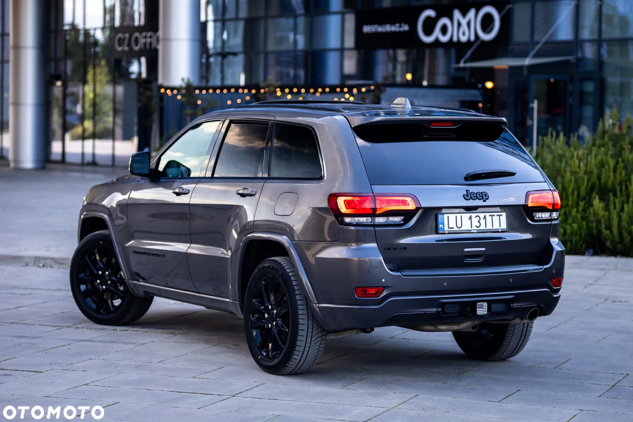 Jeep Grand Cherokee - 1