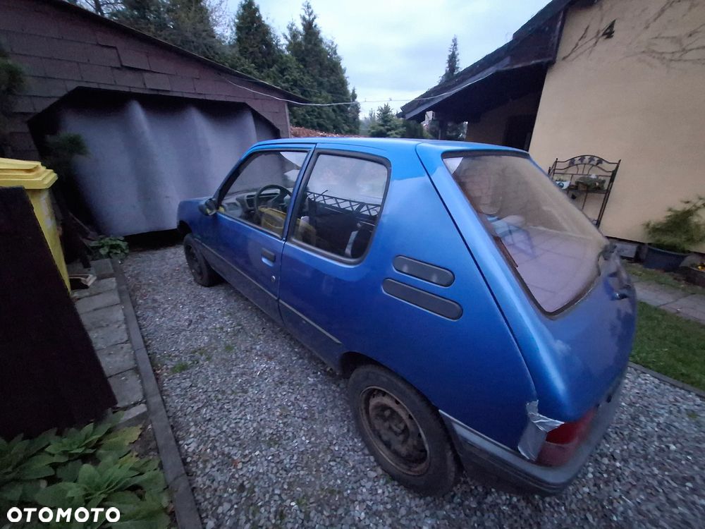 Peugeot 205 - 2