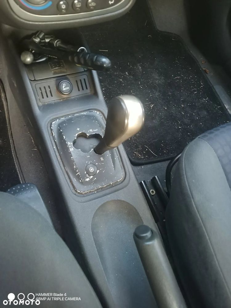 Opel Corsa - 8