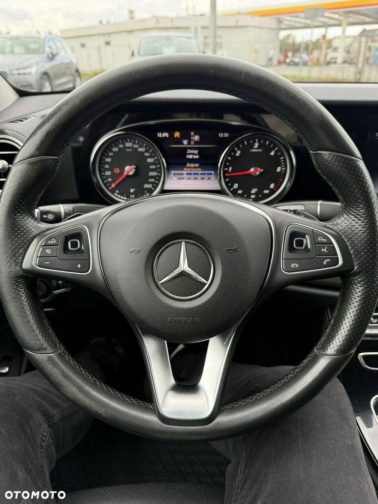 Mercedes-Benz Klasa E 200 d 9G-TRONIC - 22