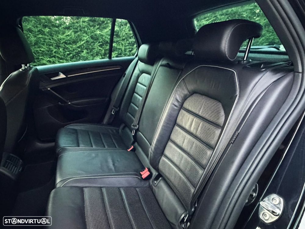 VW Golf R 2.0 TSI OPF 4Motion DSG - 25