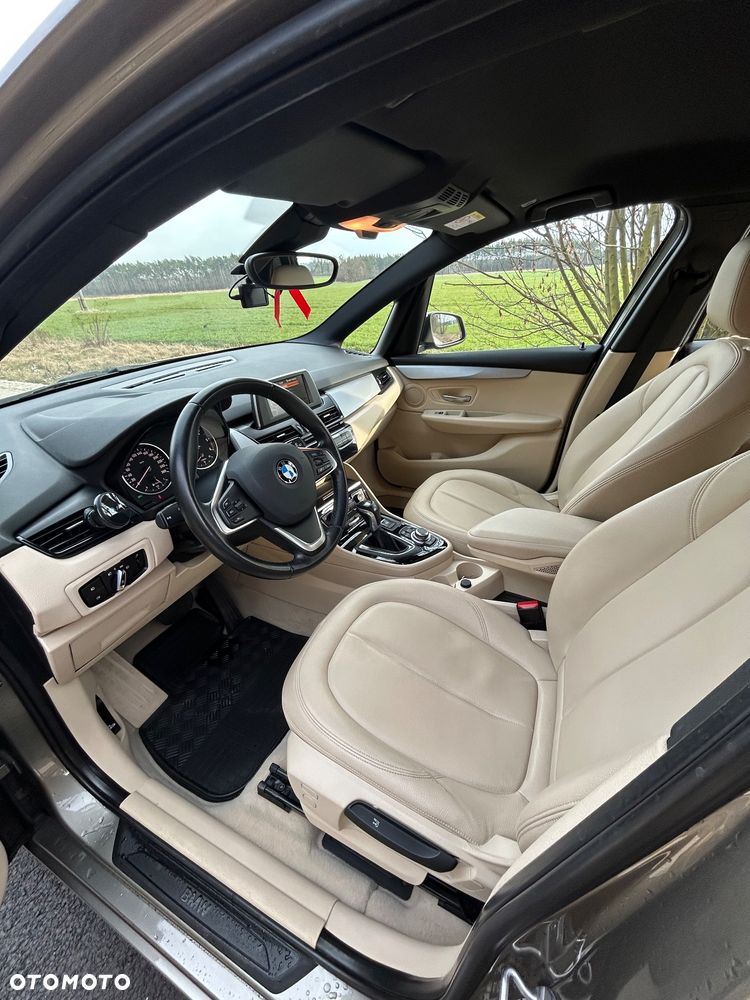 BMW Seria 2 220d - 6