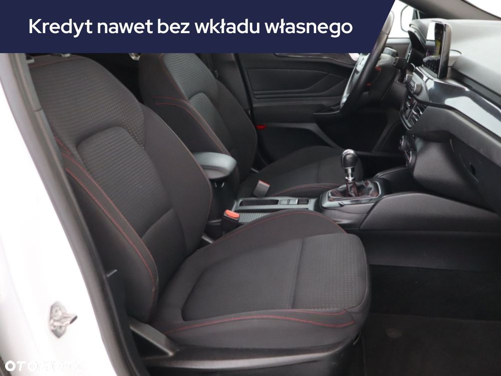Ford Focus SW - 11