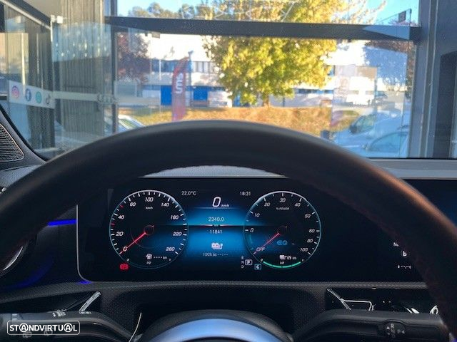 Mercedes-Benz A 250 e AMG Line - 14