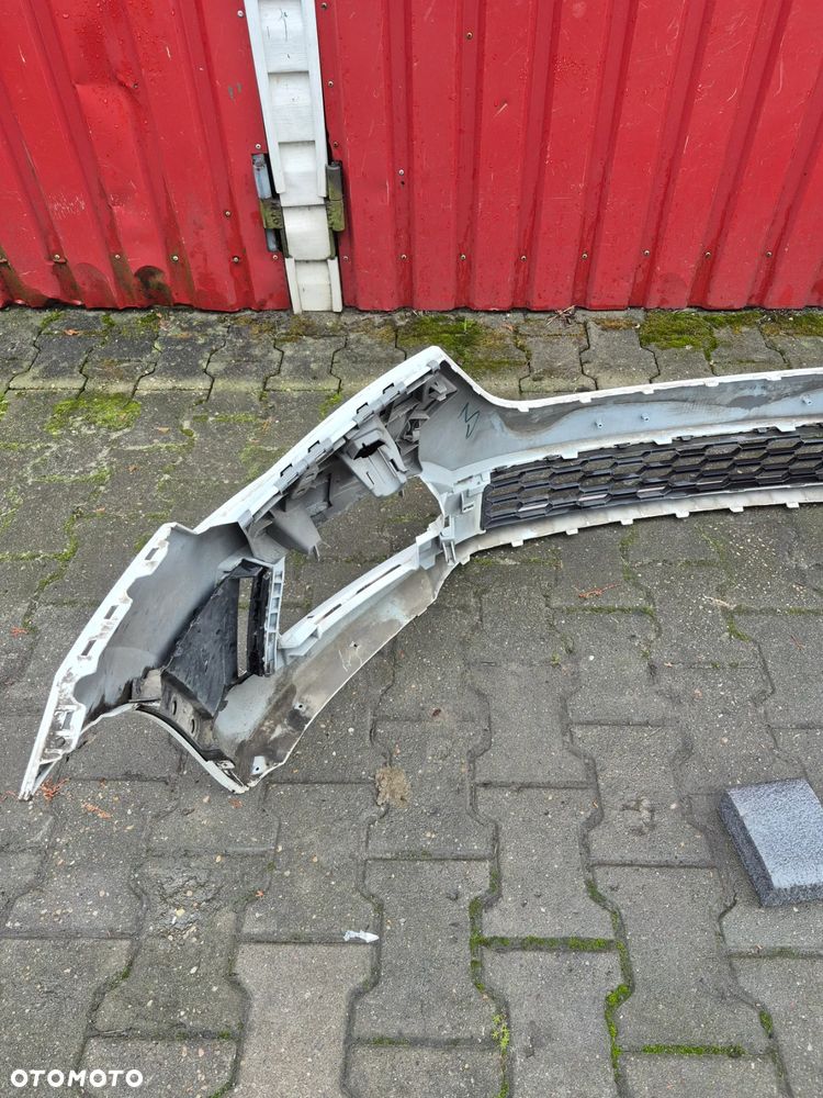 Skoda Scala zderzak przedni 657807221F - 6