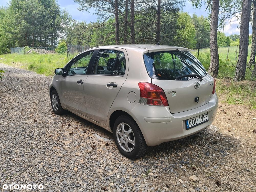 Toyota Yaris 1.0 Terra EU5 - 4
