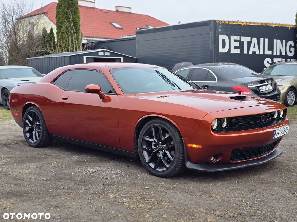 Dodge Challenger - 8