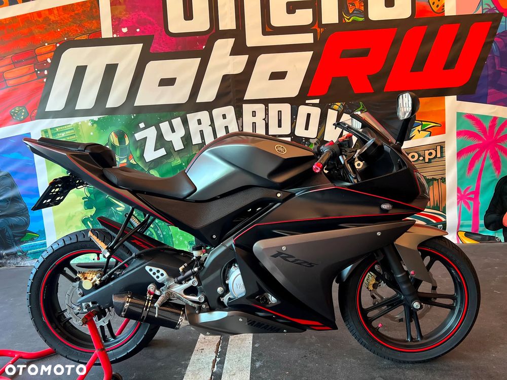 Yamaha YZF - 4