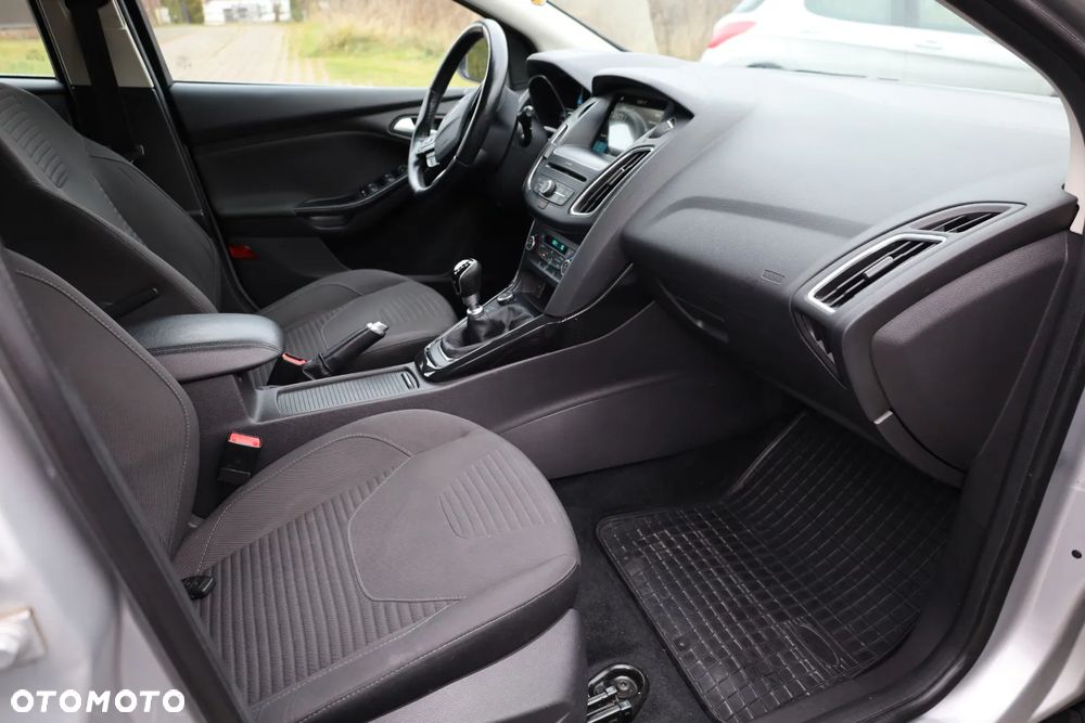 Ford Focus 1.5 TDCi Trend - 6