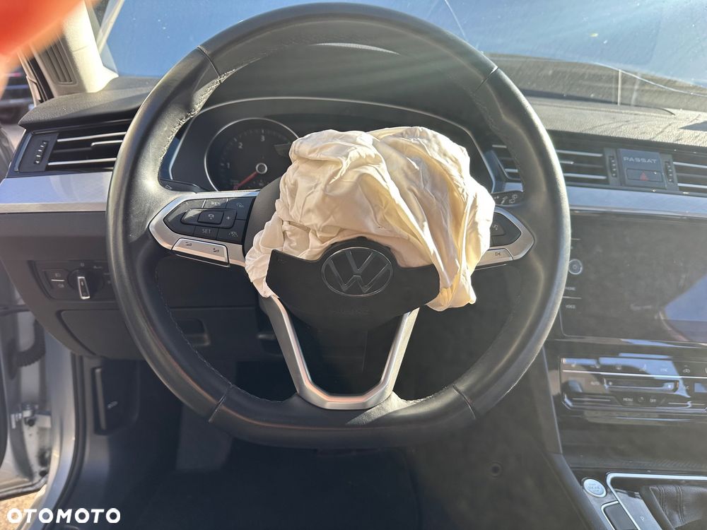 Volkswagen Passat 2.0 TDI SCR Style DSG - 20