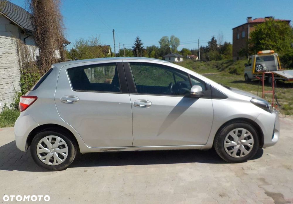 Toyota Yaris - 13