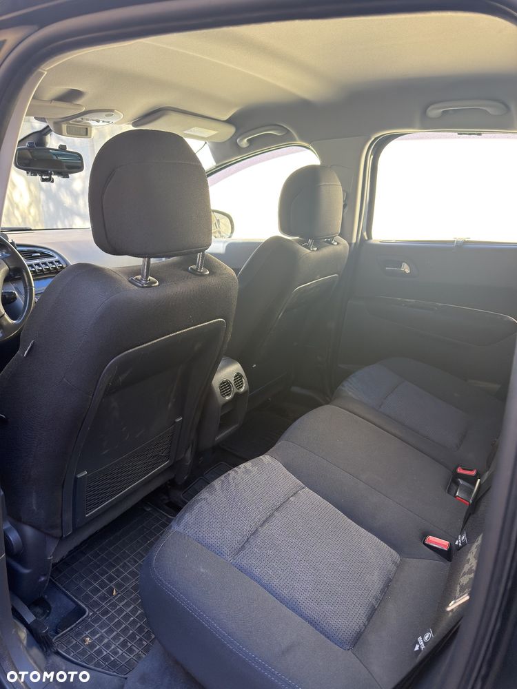 Peugeot 3008 1.6 Trendy - 6