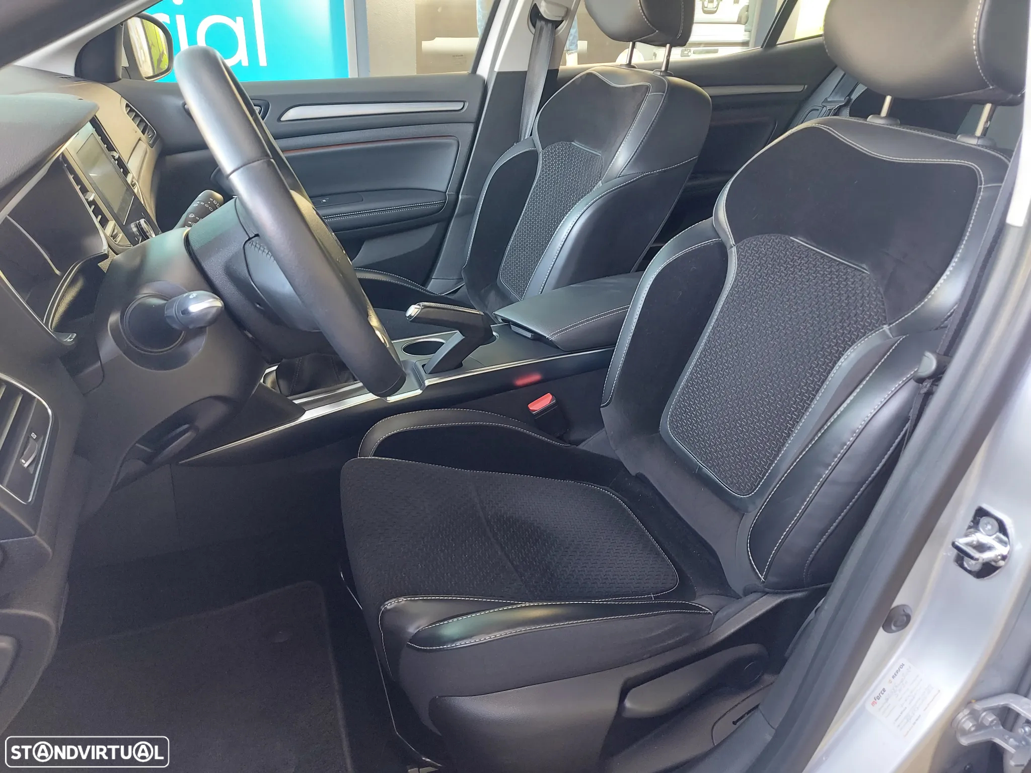 Renault Mégane 1.5 dCi Intens - 9