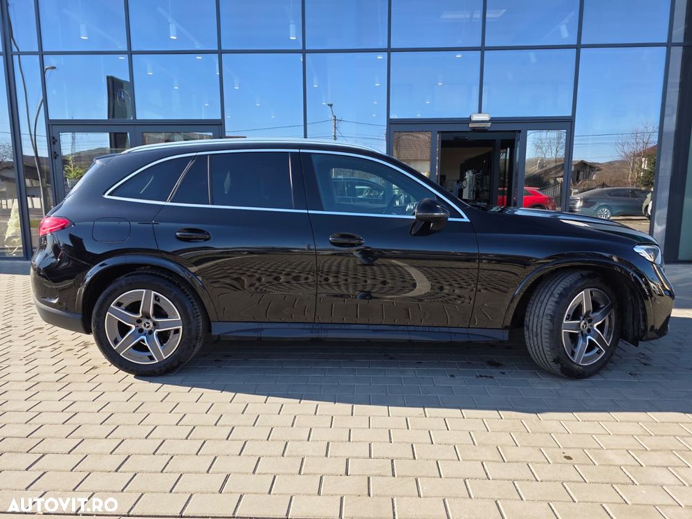 Mercedes-Benz GLC 300 4Matic 9G-TRONIC AMG Line Advanced - 3