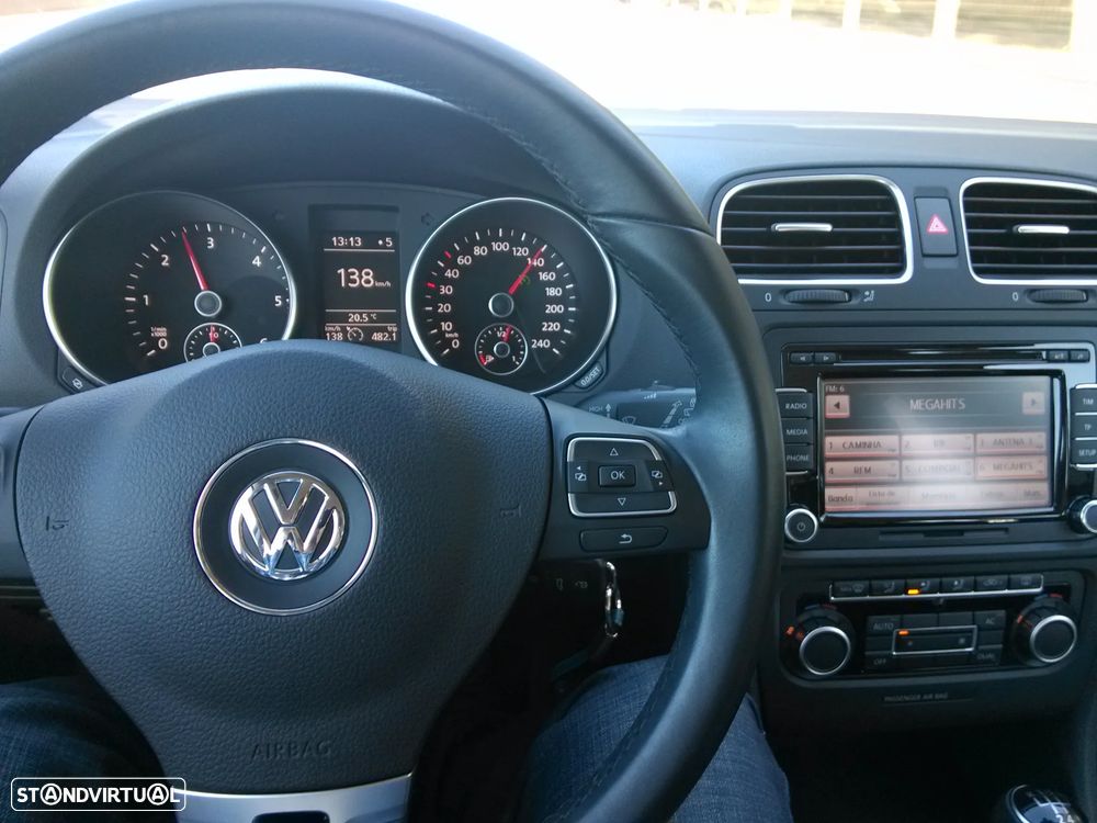 VW Golf 1.6 TDi Highline - 12