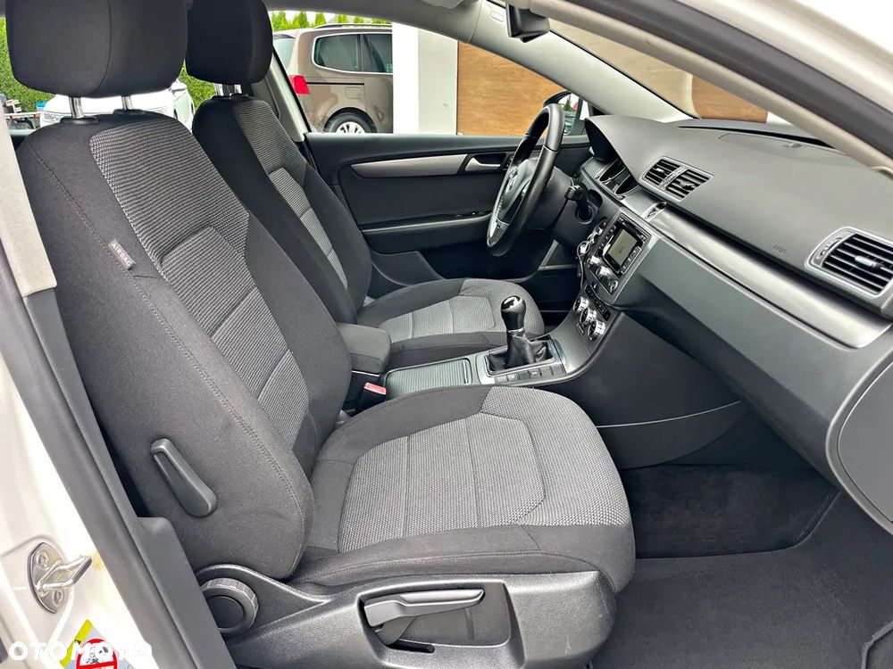 Volkswagen Passat Variant 2.0 TDI BlueMotion Technology Comfortline - 26