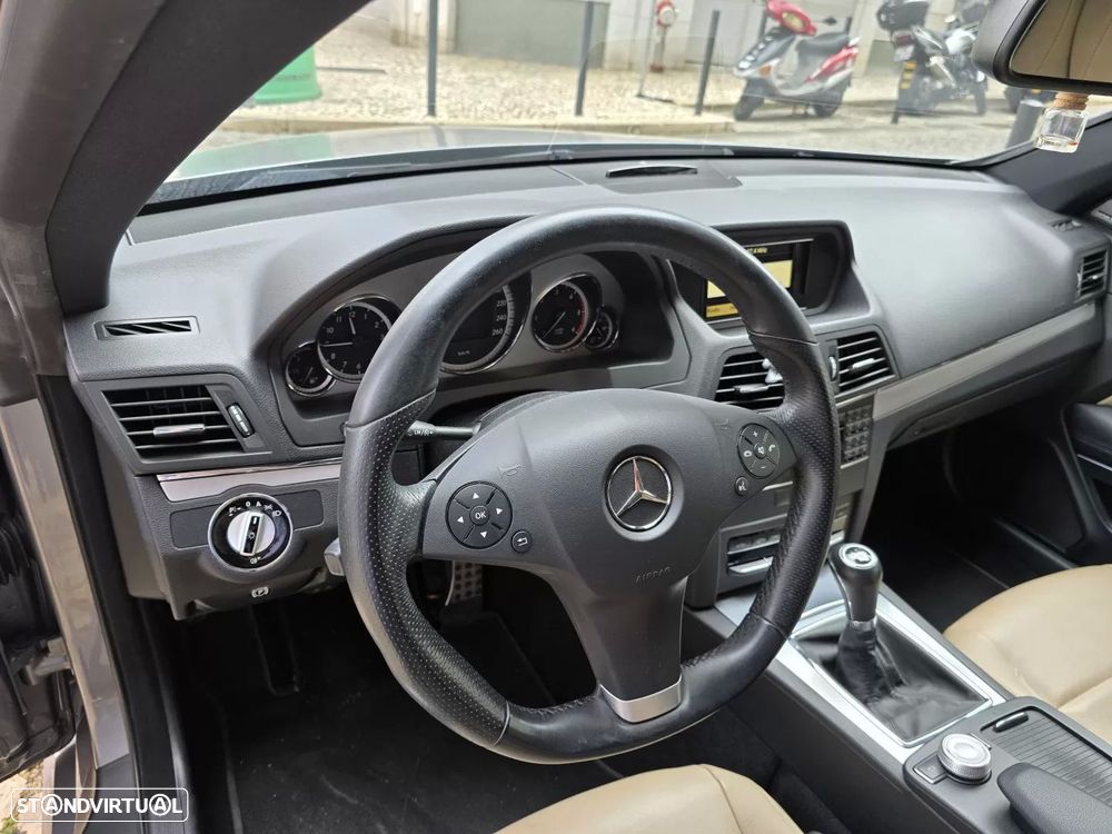 Mercedes-Benz E 250 CDi Avantgarde BlueEfficiency - 12