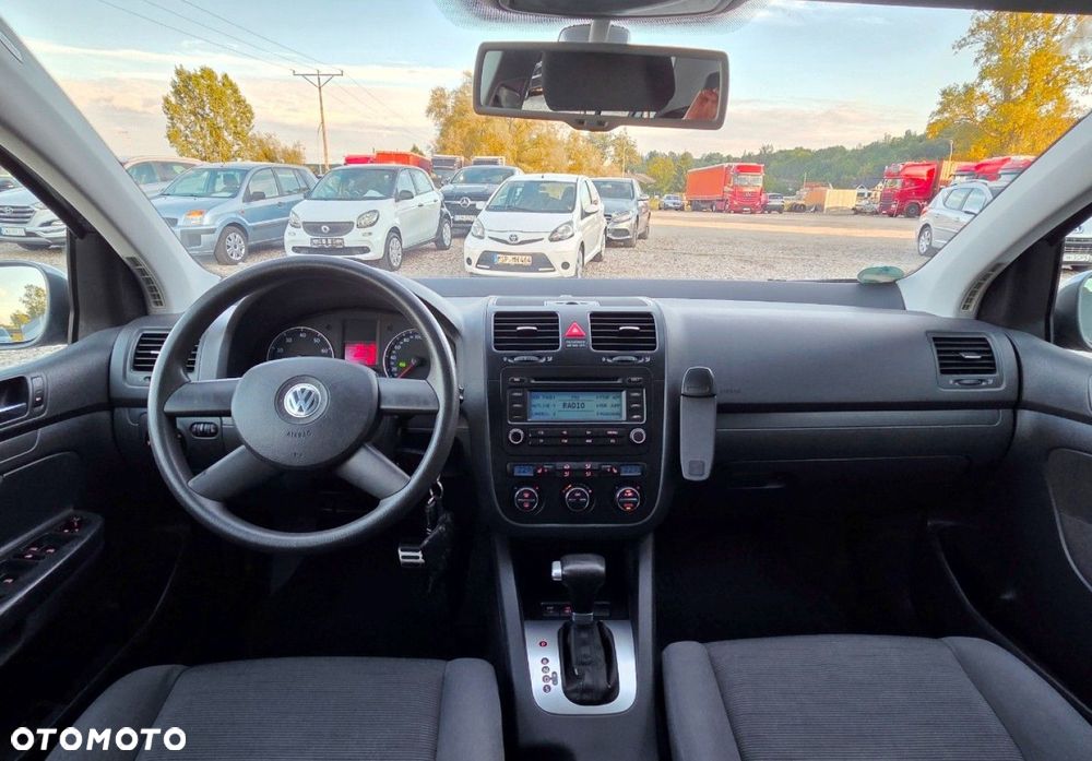 Volkswagen Golf - 8