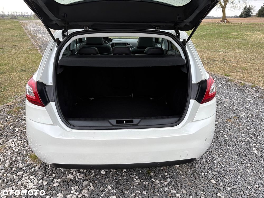 Peugeot 308 BlueHDi FAP 150 EAT6 Stop & Start Allure - 26